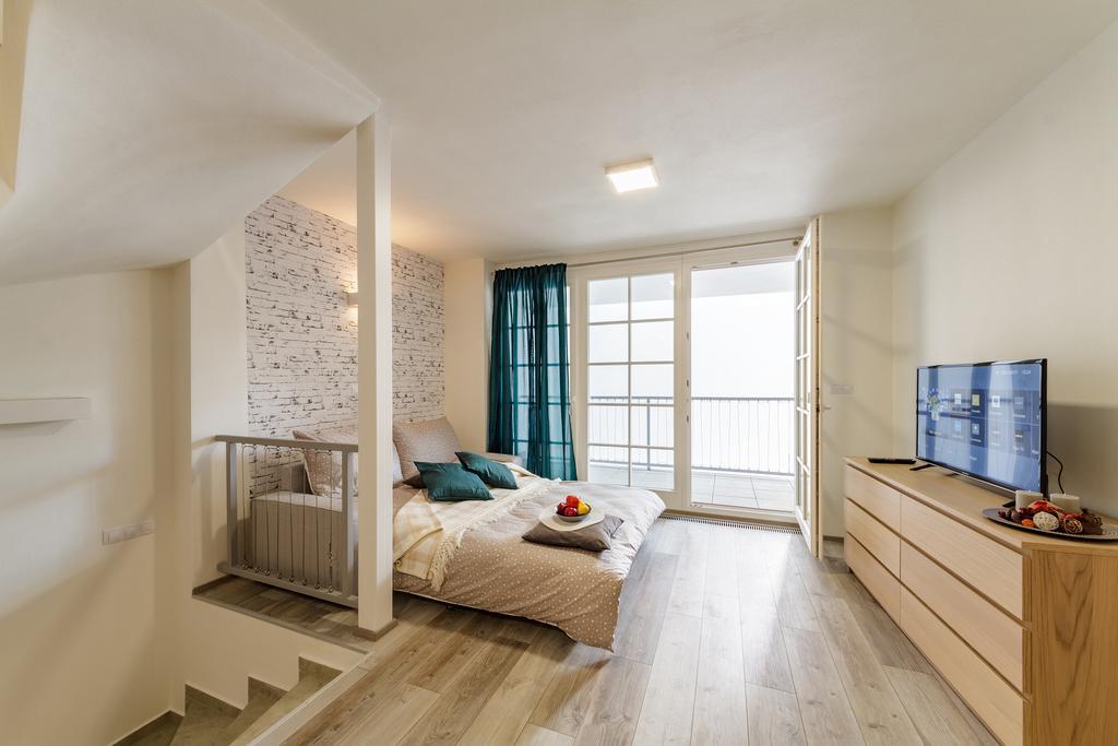 Downtown Royal Apartments Ceske Budejovice Exterior photo