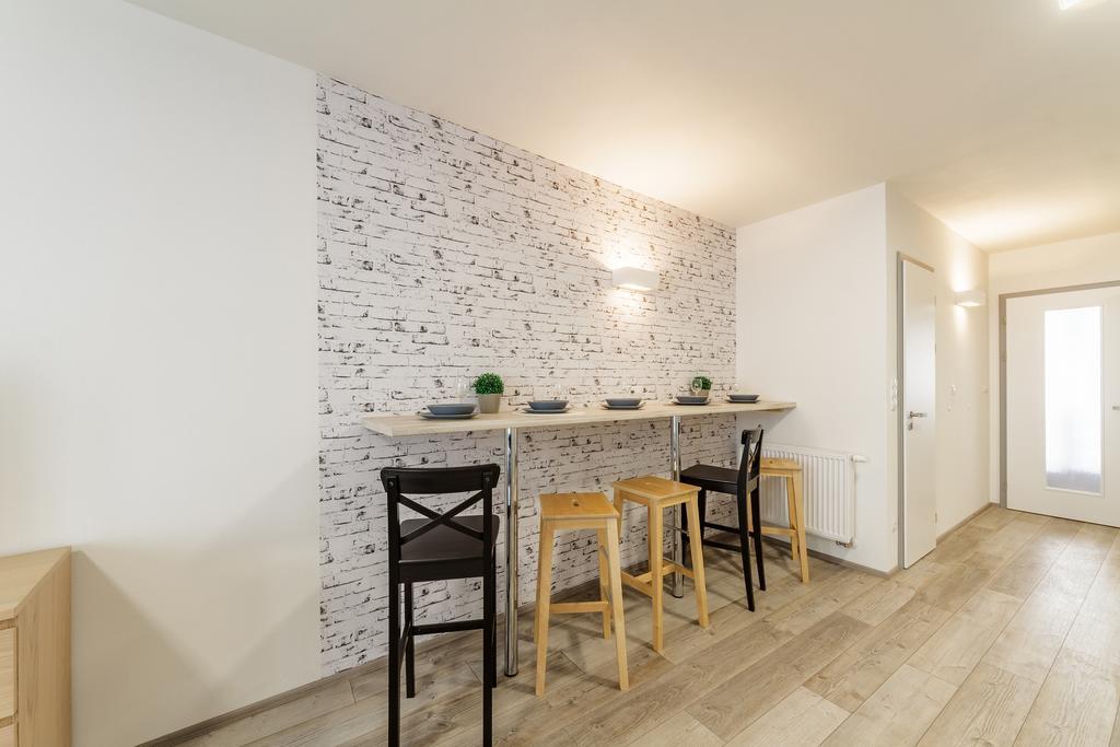 Downtown Royal Apartments Ceske Budejovice Exterior photo